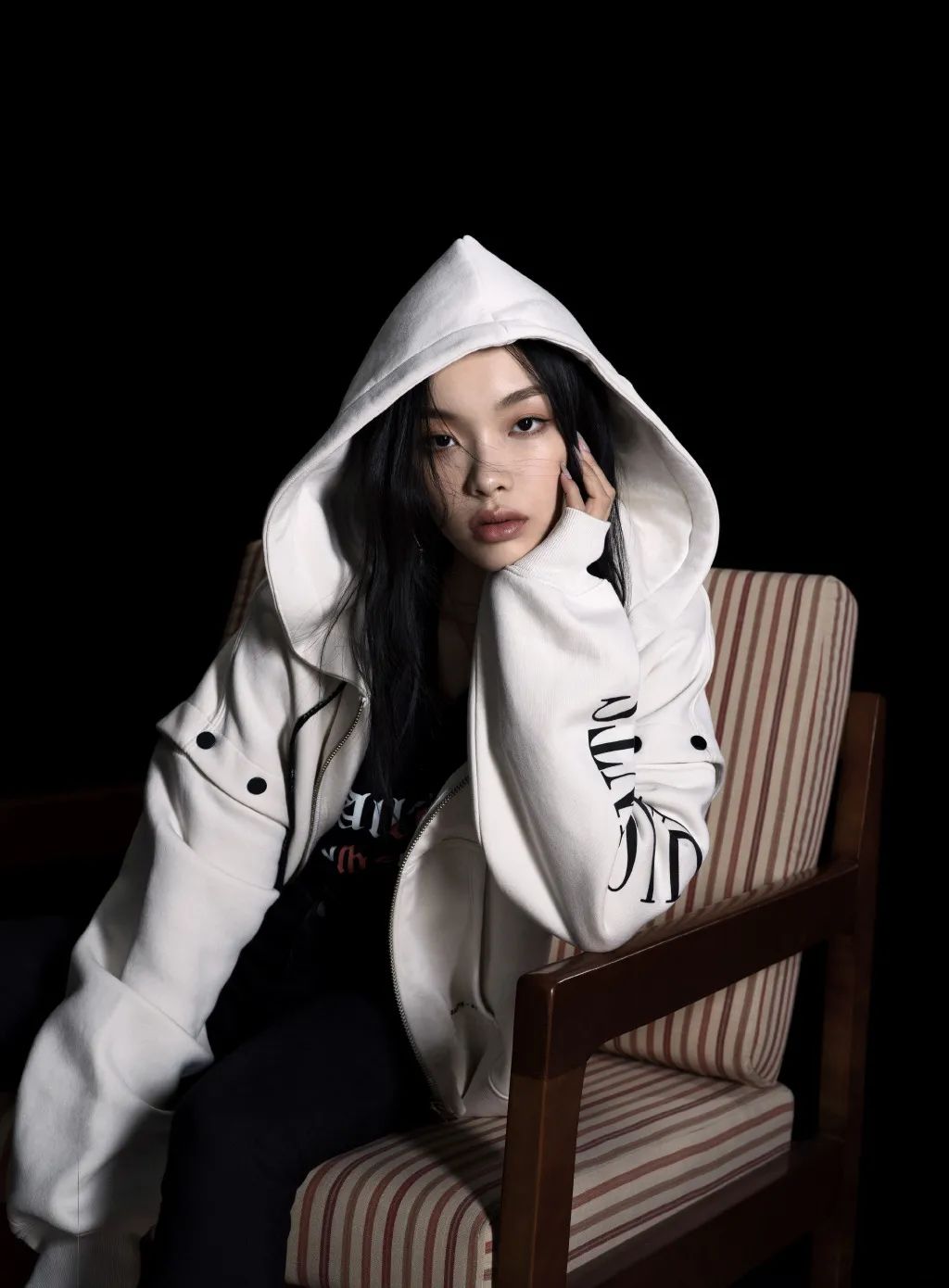 卫衣无帽赵露思,卫衣赵露思