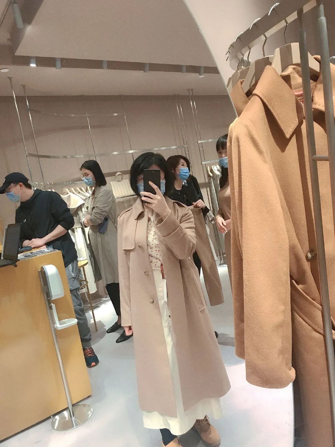 凡尔赛文学作家,凡尔赛文学作者