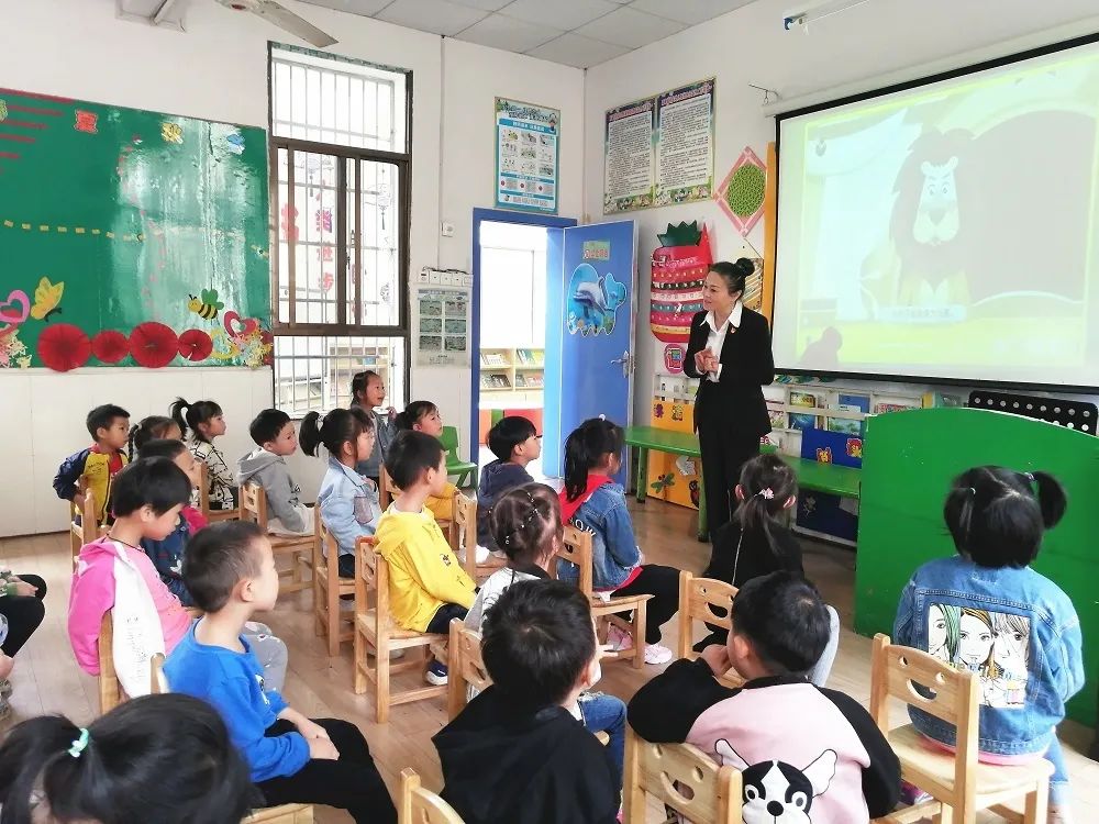 向作风顽疾亮剑,向不良作风亮剑向效能顽疾开刀