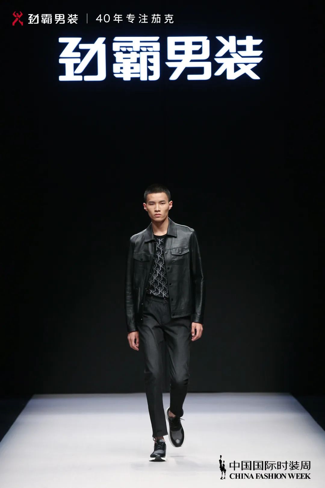 劲霸男装相信品牌的力量,劲霸男装新logo王者归来造就经典