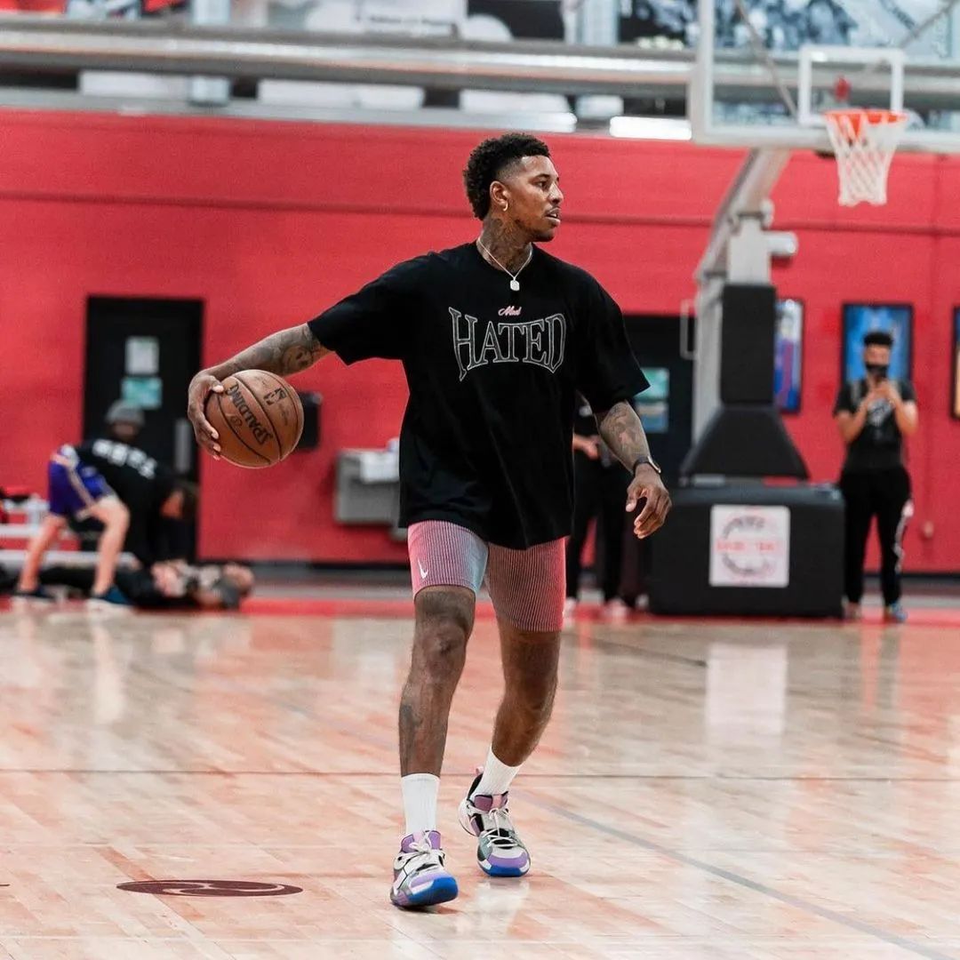 泪目！无奈离开的他留下长文告别｜今日球鞋上脚