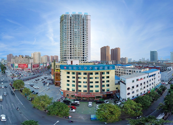 南阳不孕不育症医院「专家讲座」输卵管有积水,精子如何趟过这条“河”?