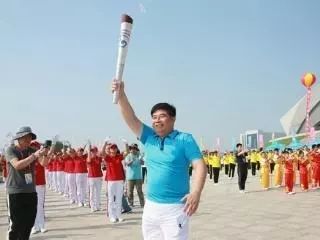 刚刚，又一家钢铁巨无霸上市！！70后创始人：未来目标3000万吨，做全球管业第一雄狮