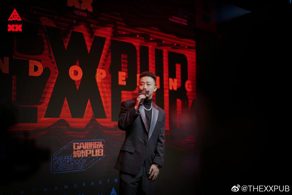 成都又新添一大波“明星店”!关晓彤的奶茶、黄晓明的复古烤肉、网红厨师王刚的秘制卤菜…都来啦