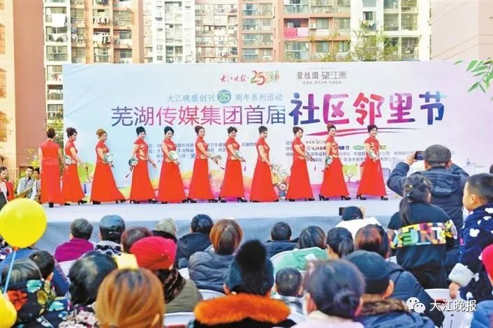 昨天晚上这里太热闹了,今天这里真热闹