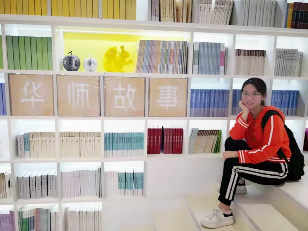 向优秀青年看齐,向优秀的人才们看齐的表现