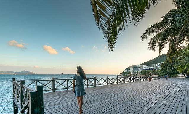 去三亚拍亲子写真照选什么地方,三亚旅拍亲子照爷爷奶奶可以去吗