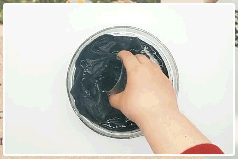 冬天黑裤子显瘦,冬季小黑裤显高穿搭