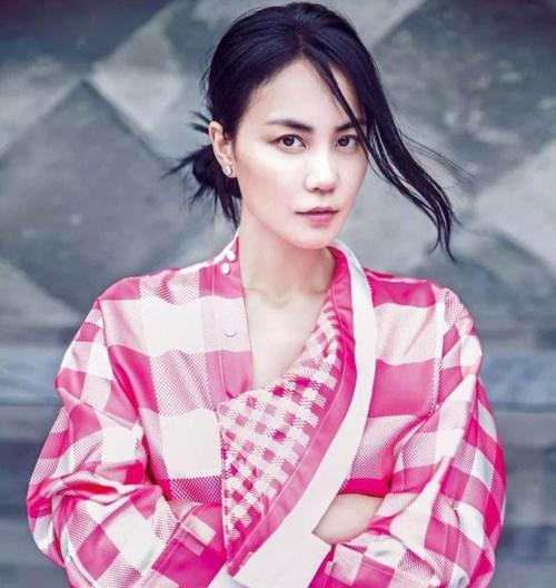 王菲结婚新郎不是谢霆锋？经纪人这样回应，谢霆锋晒照颇有含义