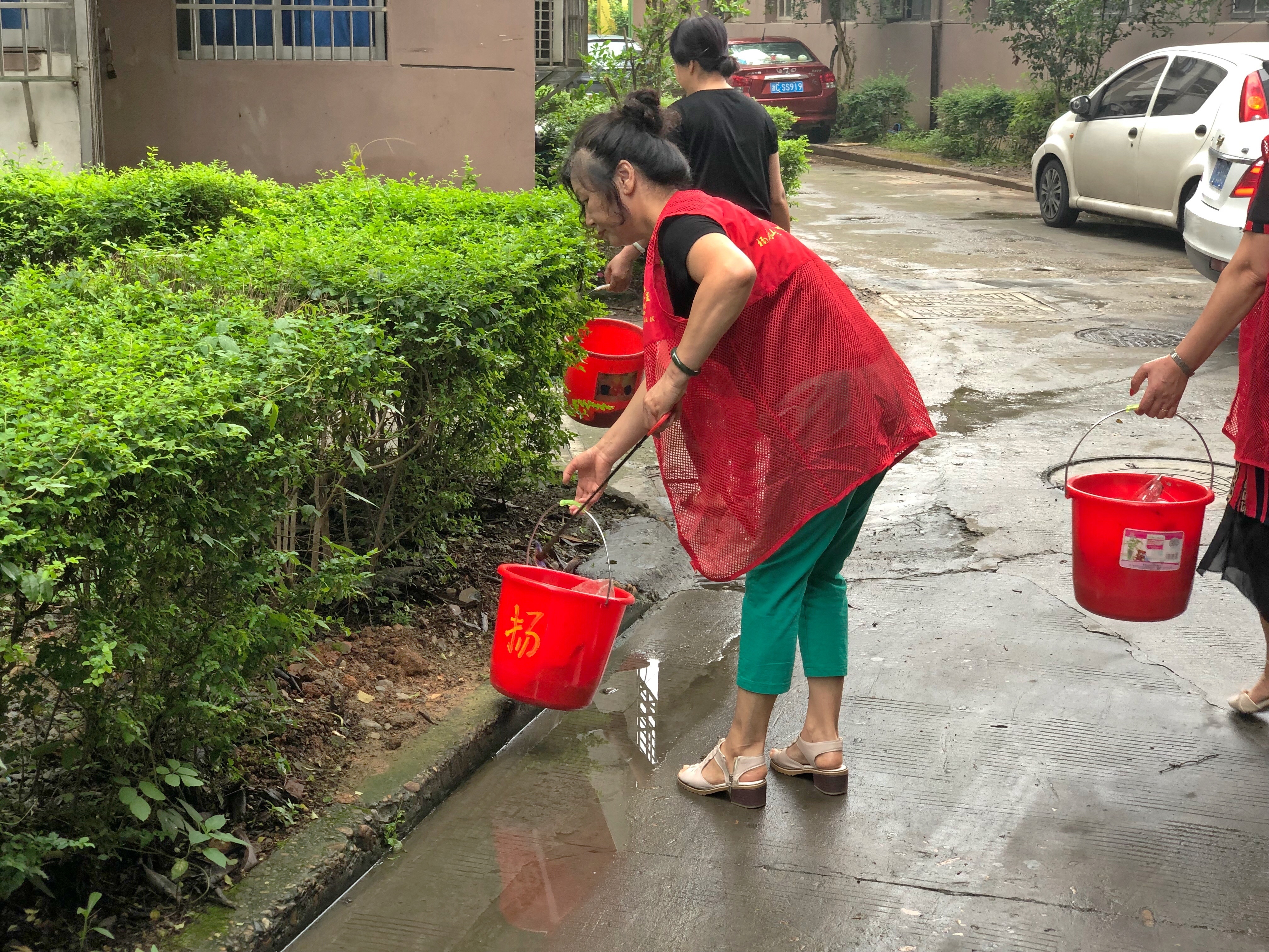 灏忓皬缃戞牸澶ц兘閲忔湇鍔＄兢浼楁樉鎷呭綋,灏忕綉鏍兼挰鍔ㄦ皯鐢熶簨涓氬ぇ鏈嶅姟