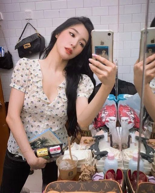 钻石美貌，欧化了TiffanyYoung真像韩艺瑟和徐睿知的合体