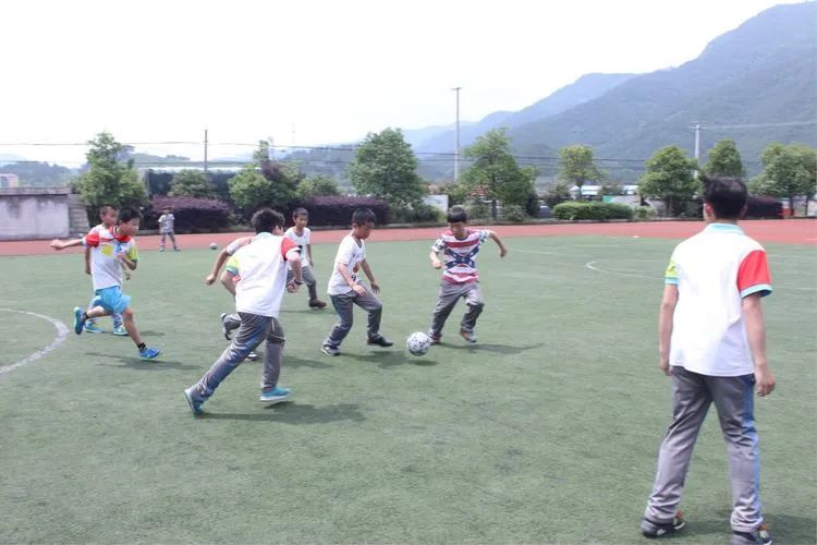 贵州全国青少年足球特色学校,目前校园足球特色学校有多少所