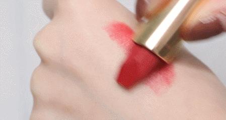 凭借不老神颜抢到男神45岁却难逃变老变丑的命运她到底做错了什么？