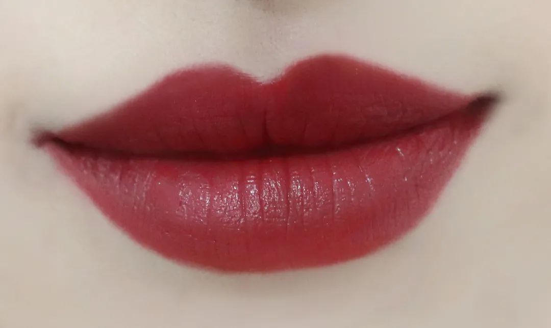 凭借不老神颜抢到男神45岁却难逃变老变丑的命运她到底做错了什么？