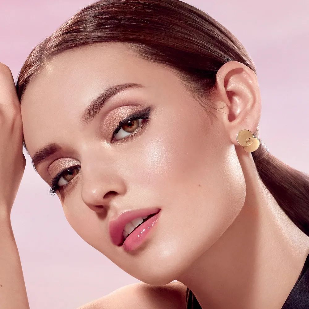 盘点那些年超难用的美妆单品,春季必备10款时尚美妆新品推荐