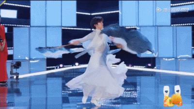 中国爱豆在韩综表演,韩综中突然说中文的中国爱豆