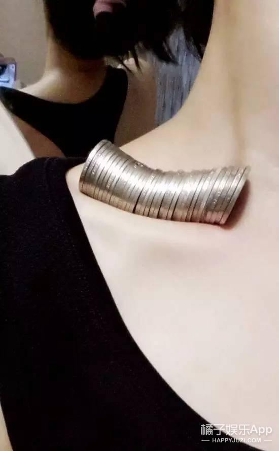 杨幂漫画腰事件慌忙道歉,杨幂挑战漫画腰道歉