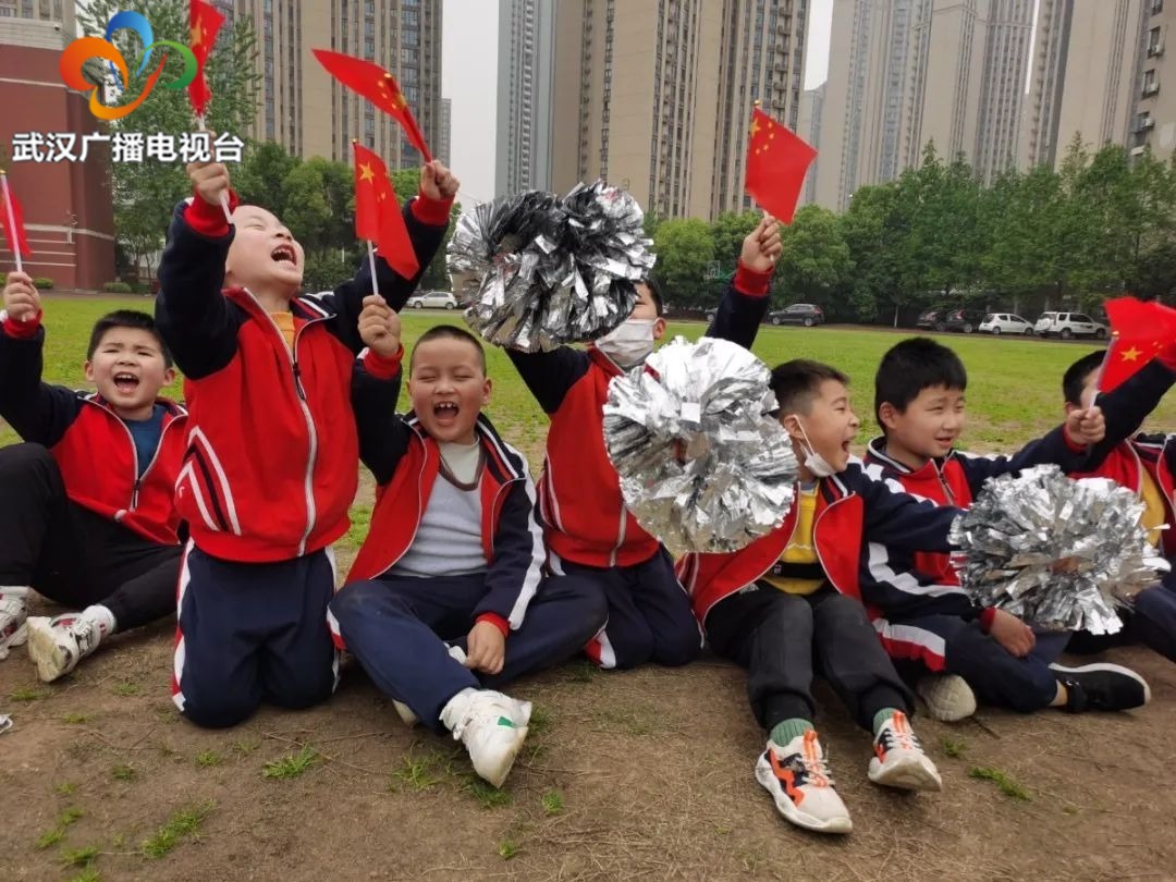 中国女足晋级奥运会,汉阳的铿锵小玫瑰们坐不住了