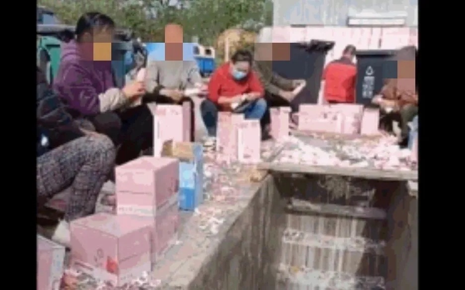 白花花的酸奶成桶倒!如此追星?