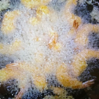 关注骨骼健康预防骨质疏松,香酥小河虾老少皆宜的补钙佳品