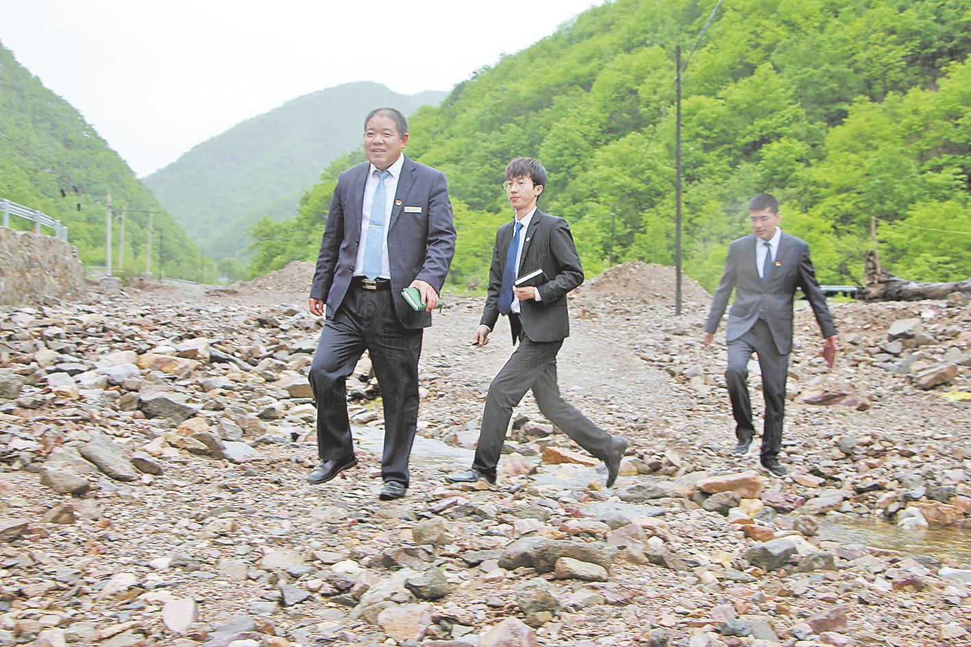 坚守——记中国工商银行渭南华州区金堆支行营业室主任韩胜利