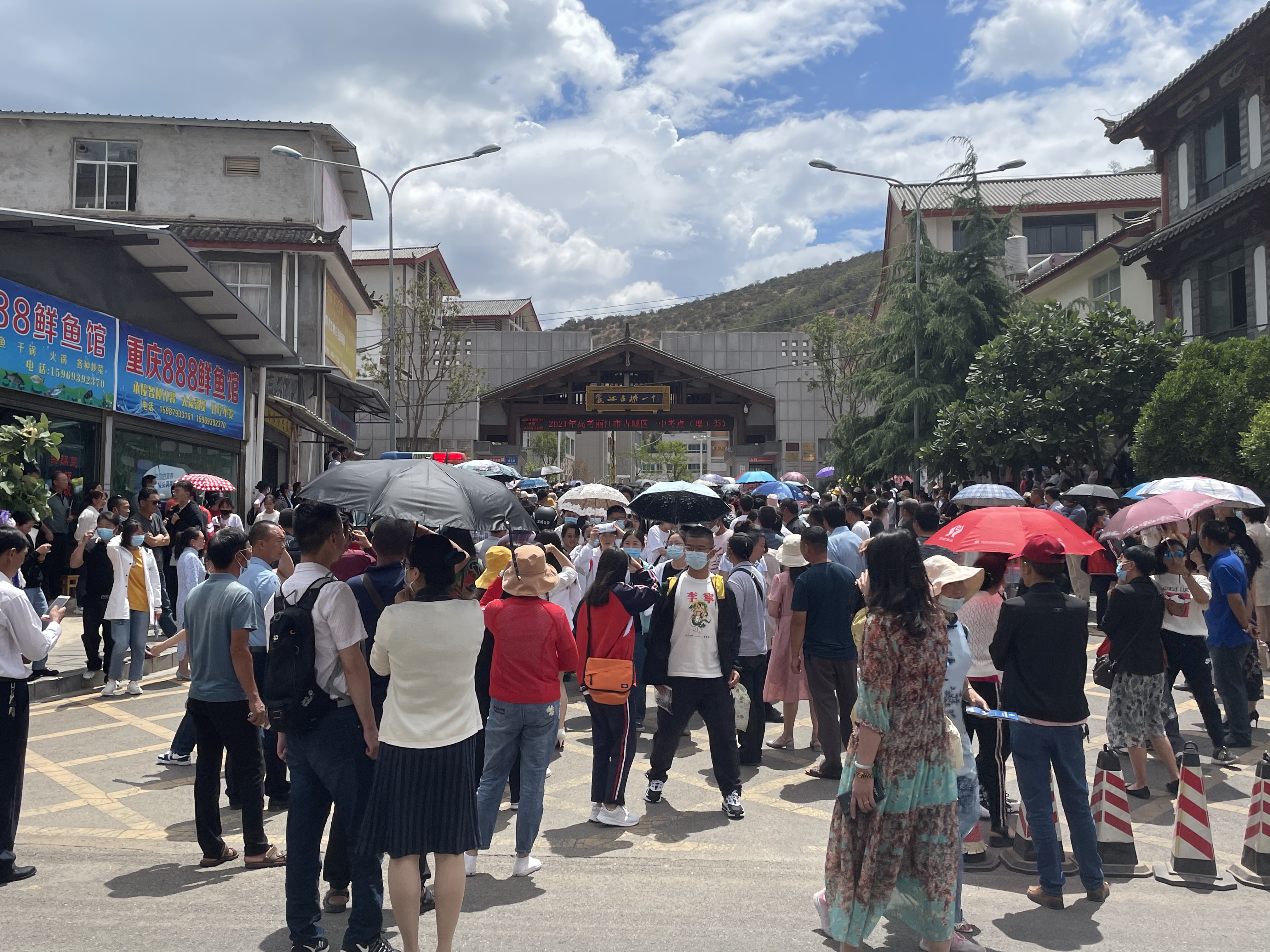 丽江热线高考,丽江高考爱心送考