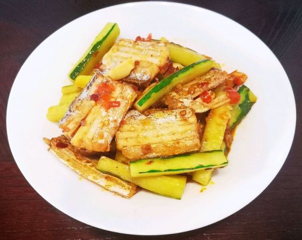 宝宝爱吃的红烧带鱼做法,带鱼怎么烧好吃糖醋带鱼