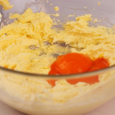 无泡打粉版黄油蛋糕,最简单黄油蛋糕