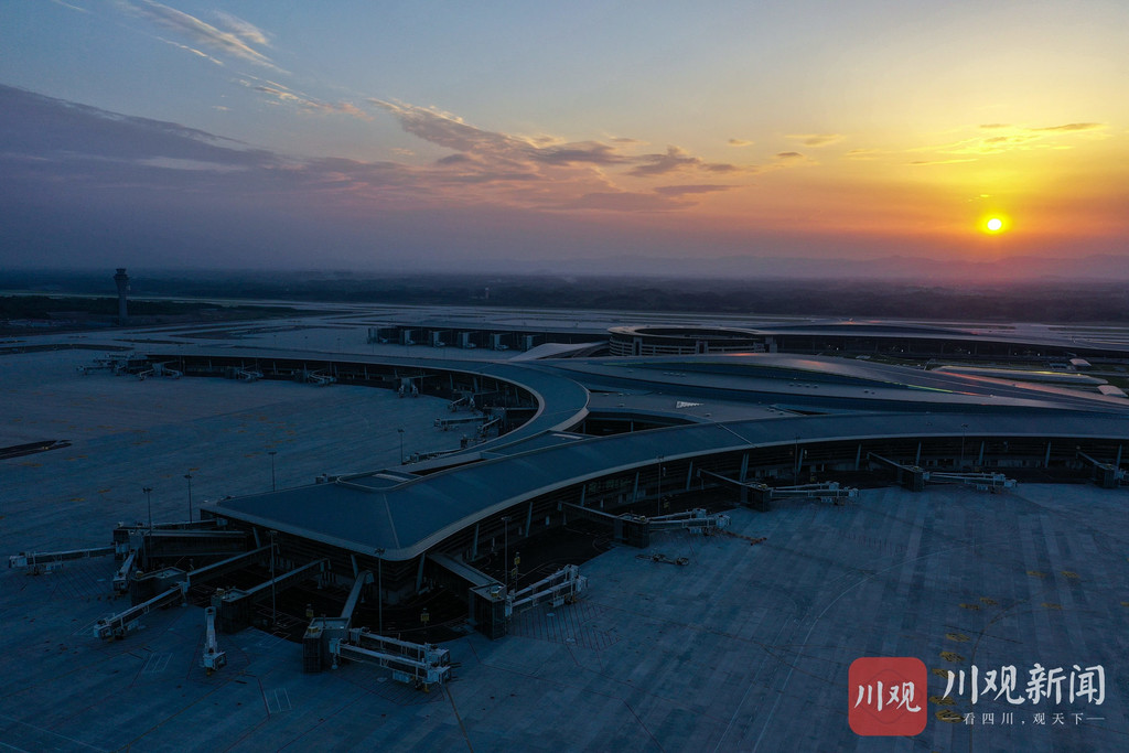 天府国际机场是亚洲最大的机场吗,揭秘成都天府国际机场