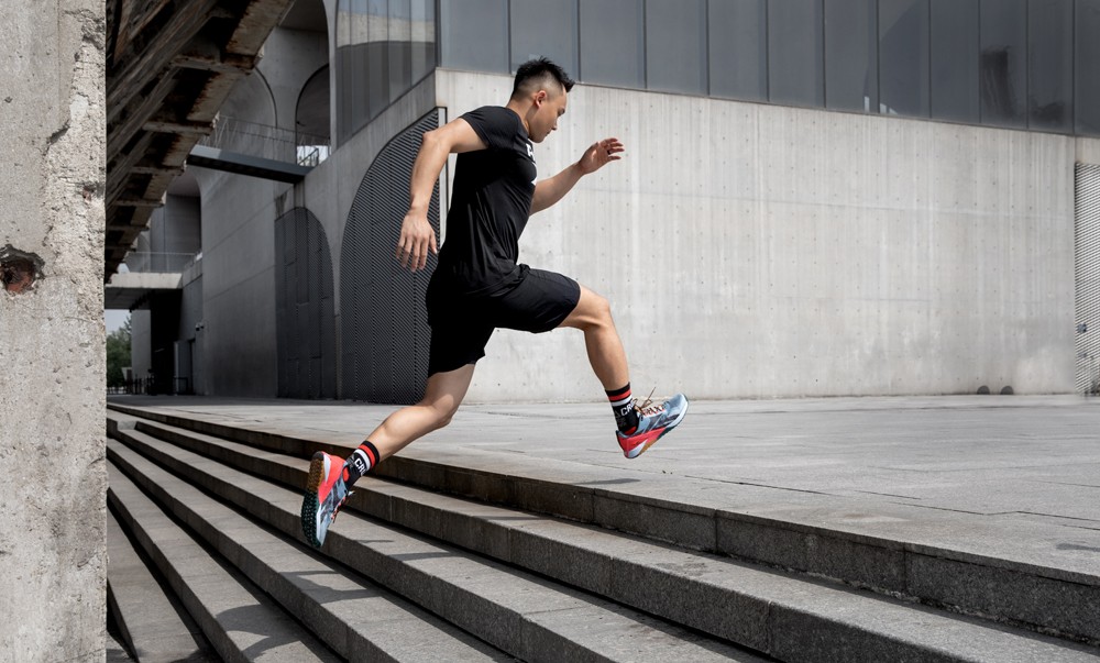 要火出圈了！新一代全能王鞋款来了！暗藏强大科技