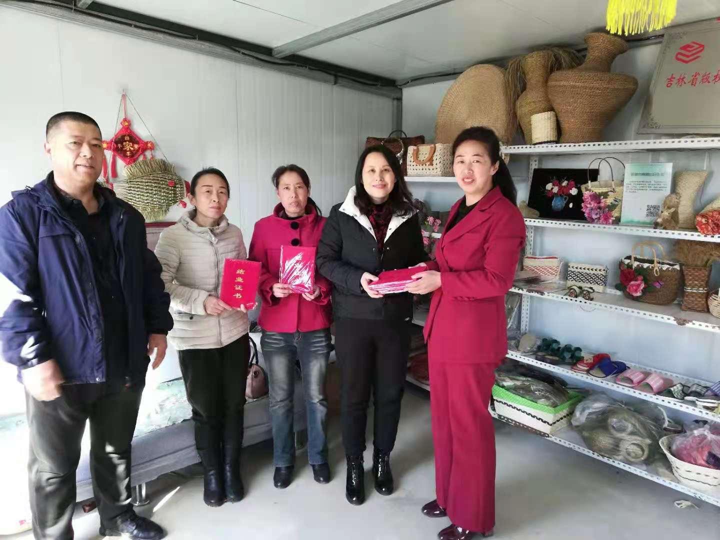 版权保护有利于文化创意产业发展,版权护航激发非遗创新活力