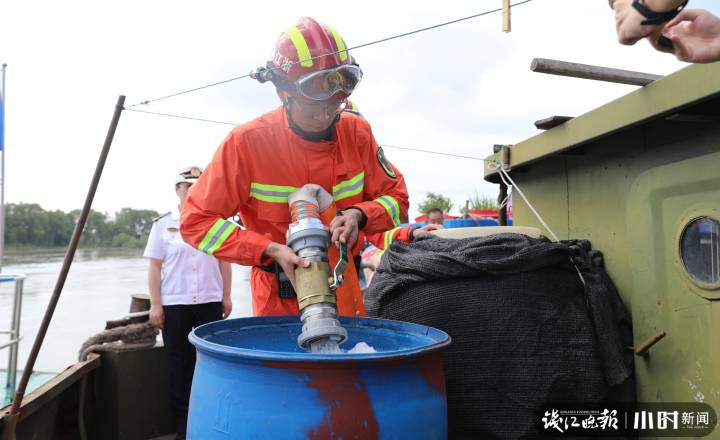因台风被滞留,台风致200余艘船只滞留