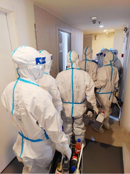 坚守一线抗击疫情,向支援一线抗击疫情的人员致敬