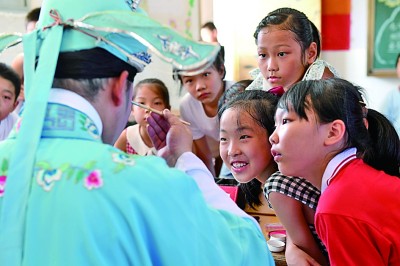 课后校外服务,课后服务与家长下班时间衔接