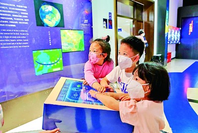 课后校外服务,课后服务与家长下班时间衔接