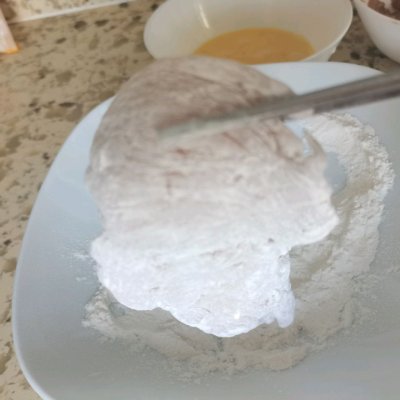 炸鸡排咋能更入味,炸好的鸡排用什么酱汁