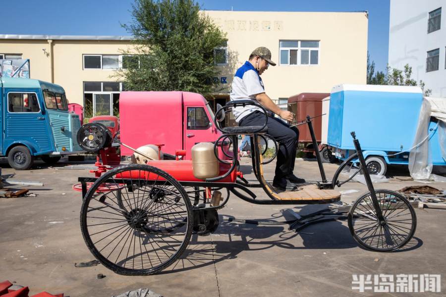 纯“爷”们！一把尺子量全球，青岛有位老爷车复刻大咖，快来围观