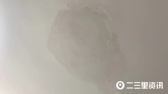 邻居家没人住一直漏水,租的房子常年漏水没有修好找谁