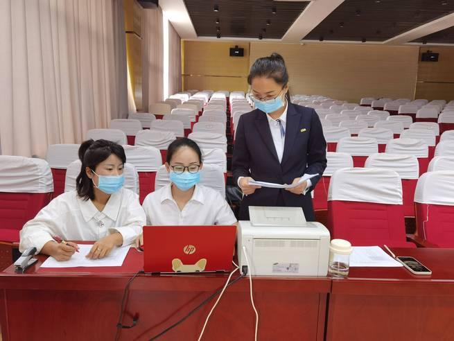 啦啦操校园舞蹈视频,啦啦操校园完整