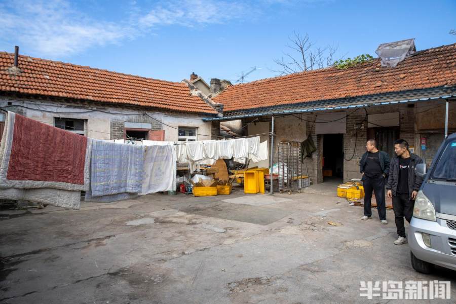 这所小学1996年结束教学使命，当年做校舍的四合院依然完好