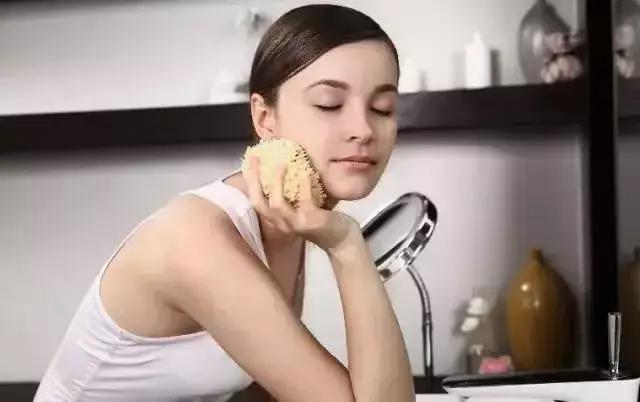 明星们的真实素颜真的美吗,这些女明星们卸妆后的素颜样貌