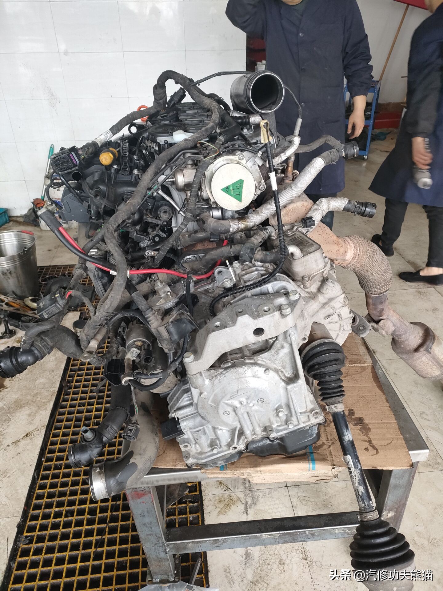 斯柯达昊锐烧机油维修视频,大众斯柯达昊锐1.8t烧机油