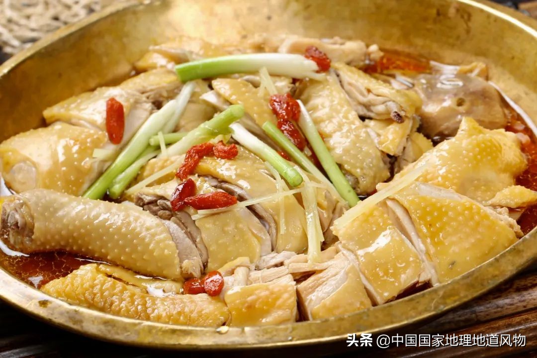 在酒缸里长大的人,泡在酒缸里的人