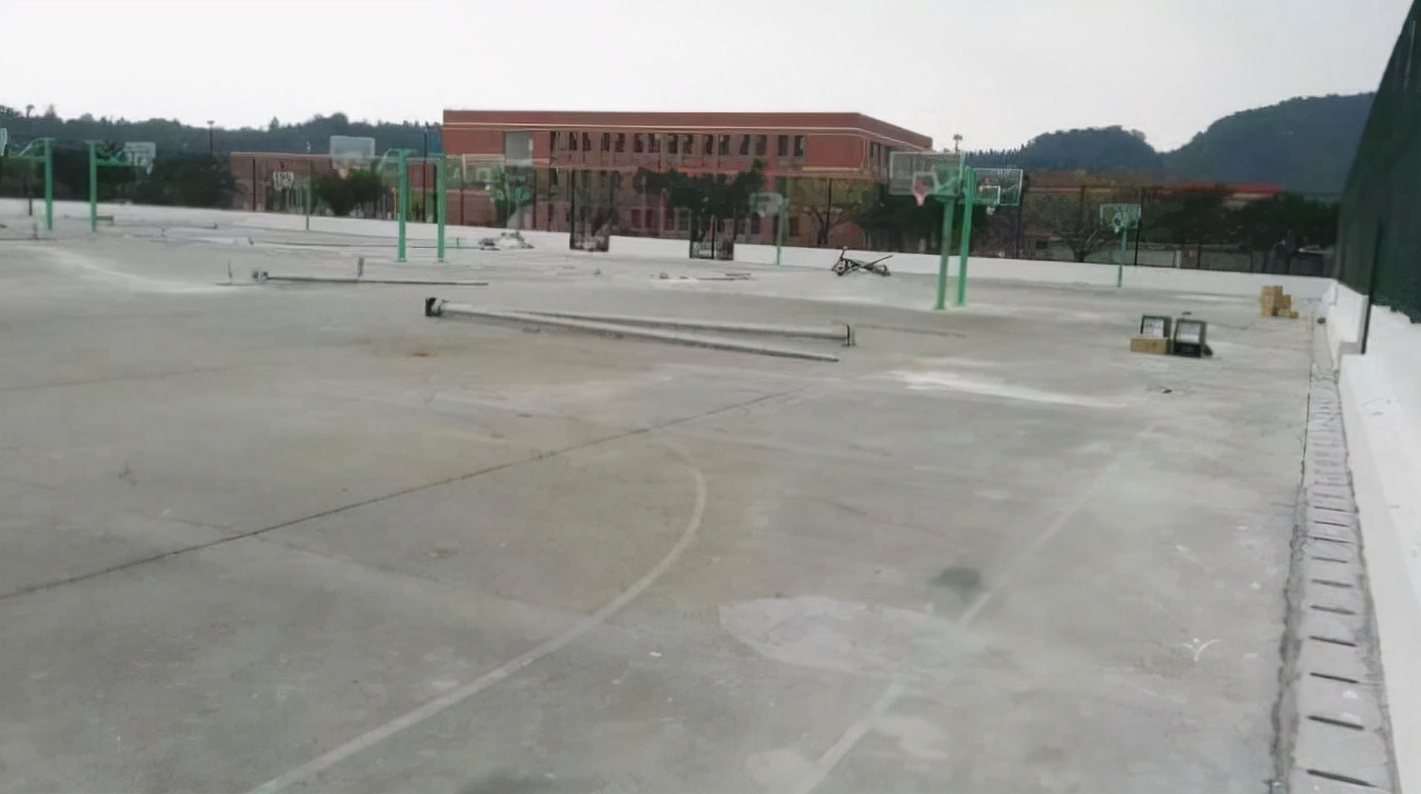 水泥篮球场造价,自建室外水泥篮球场多少钱