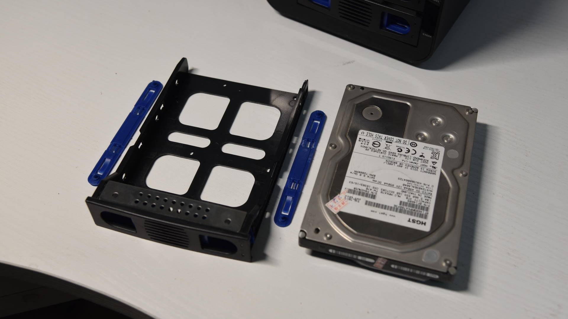 机箱位不够，硬盘柜来凑—优越者四盘位磁盘阵列柜S301A简评