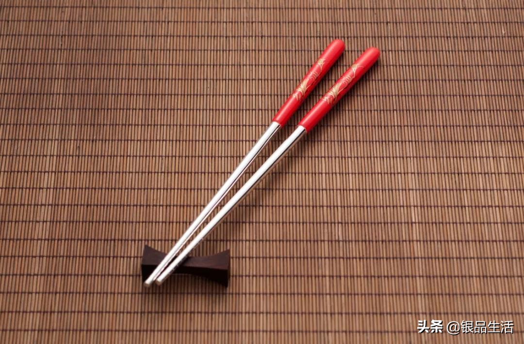 银筷子怎么用不变黑,银碗银筷子银勺子有什么用