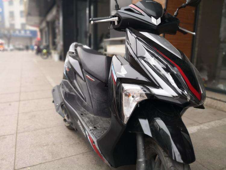 本田ncr125踏板对比本田裂行,本田裂行125踏板长宽高