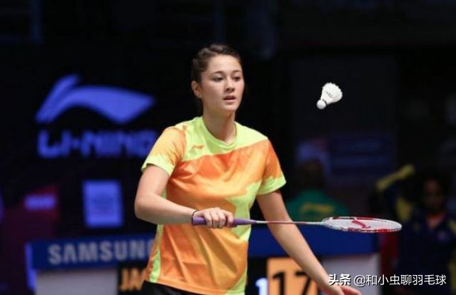 羽毛球高远球打不出弧度怎么办,羽毛球高远球正确方法和发力