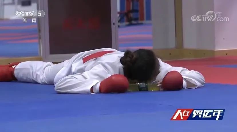 这样的“*力暴**萝莉”，丑吗？