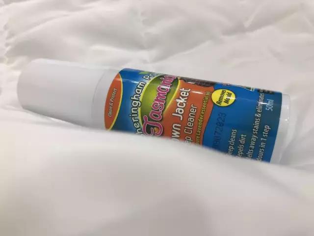 羽绒服脏了不用洗只用一招就搞定,羽绒服局部脏了不用干洗剂怎么洗